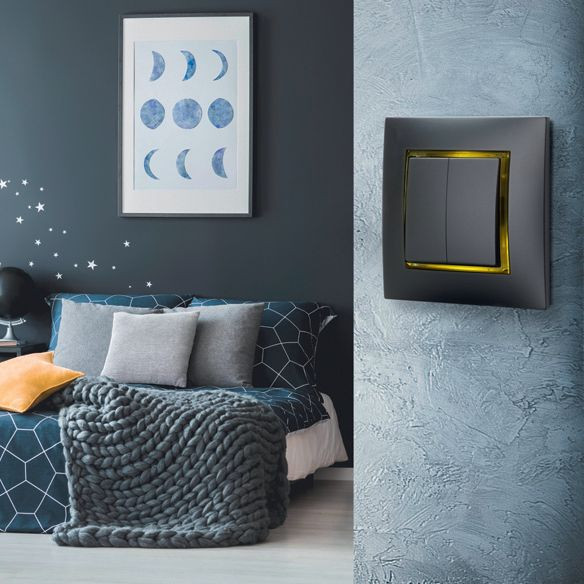 Łącznik delikatnie podświetlany diodami LED