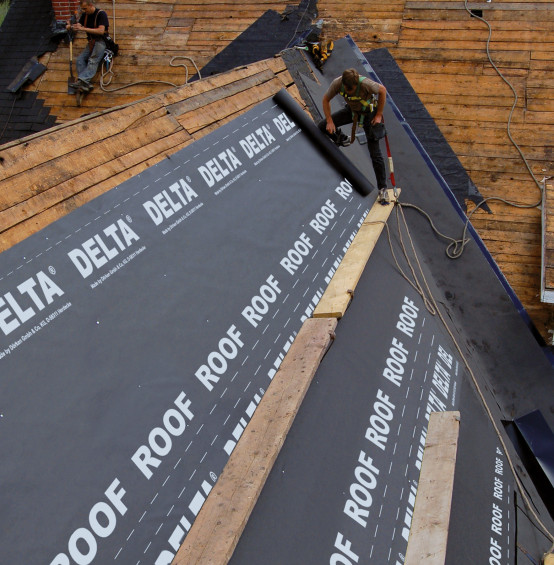 Mocna membrana wstępnego krycia DELTA®-ROOF
