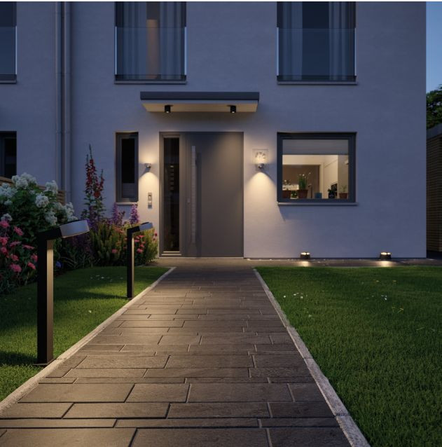 Oprawami LED Plug&Shine można sterować za pomocą aplikacji, pilota lub głosowo