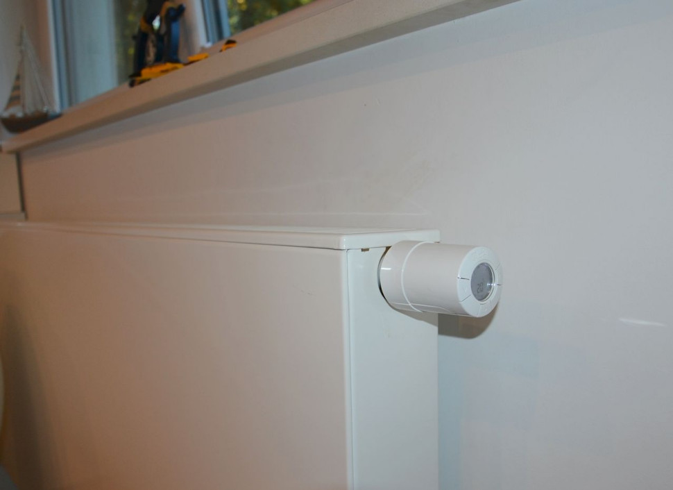 Grzejnik z automatyczną głowicą sterującą