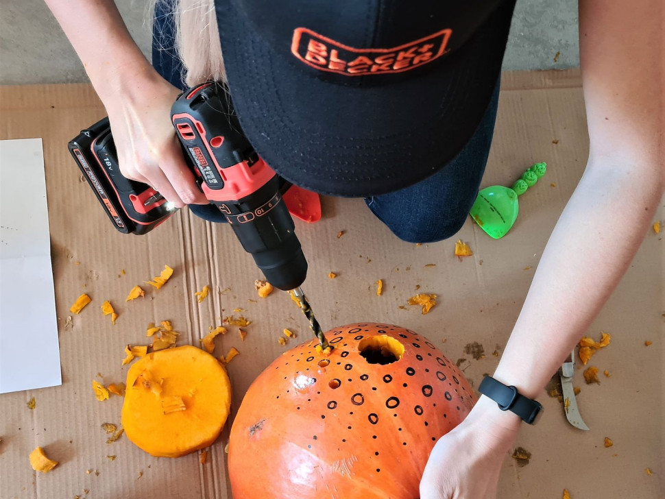 Wiercenie otworów w dyni