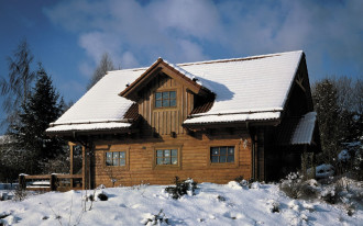 Zabezpieczenia przeciwśniegowe dachu - dla kogo?