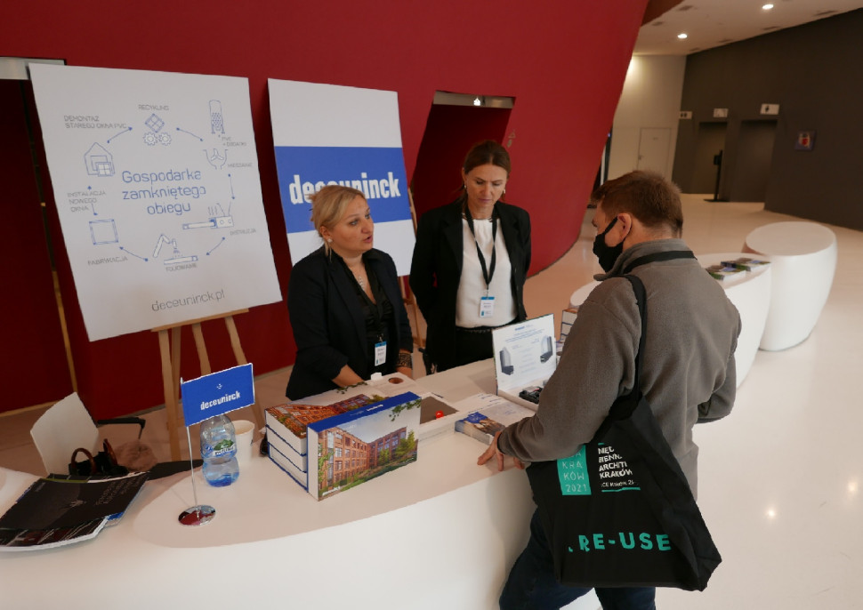 Stoisko Deceuninck na Międzynarodowym Biennale Architektury 2021