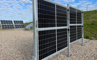 Pionowa konstrukcja fotowoltaiczna dla wymagających