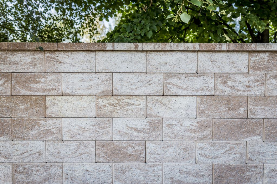 Ogrodzenie - murek Antara II z prefabrykatów betonowych z oferty Polbruk