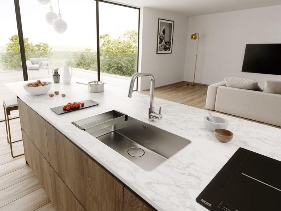 Zlewozmywak wyposażony w komorę Mythos