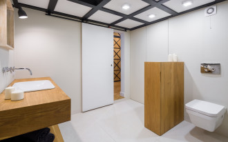 Drzwi przesuwne do łazienki - rodzaje, ceny