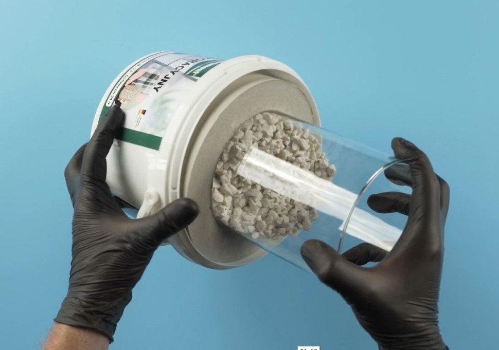 Beton Dekoracyjny Ultrament schnie około 2 godziny