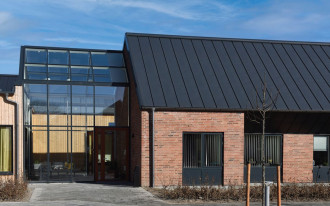 Lindab SRP CLICK 25 W/M - nowe modele paneli dachowych na klik