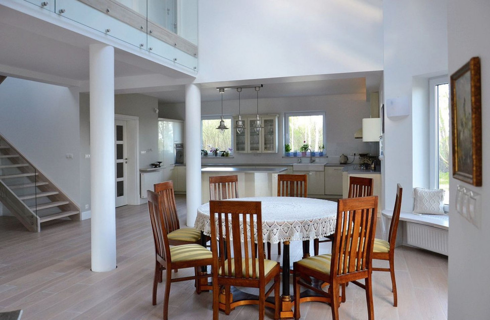 Otwarta, wielofunkcyjna strefa dzienna na parterze