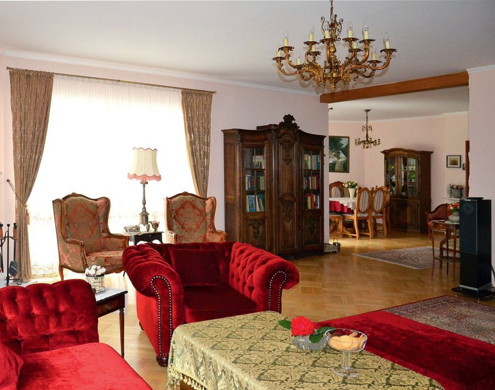 Widok z salonu na jadalnię