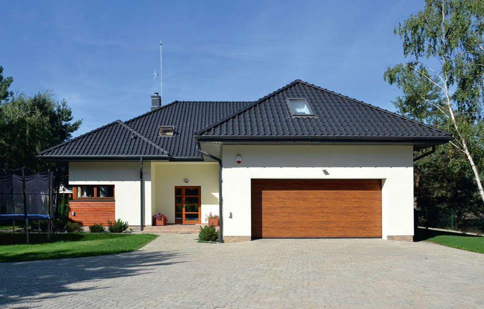 Dom z odważnymi przeszkleniami