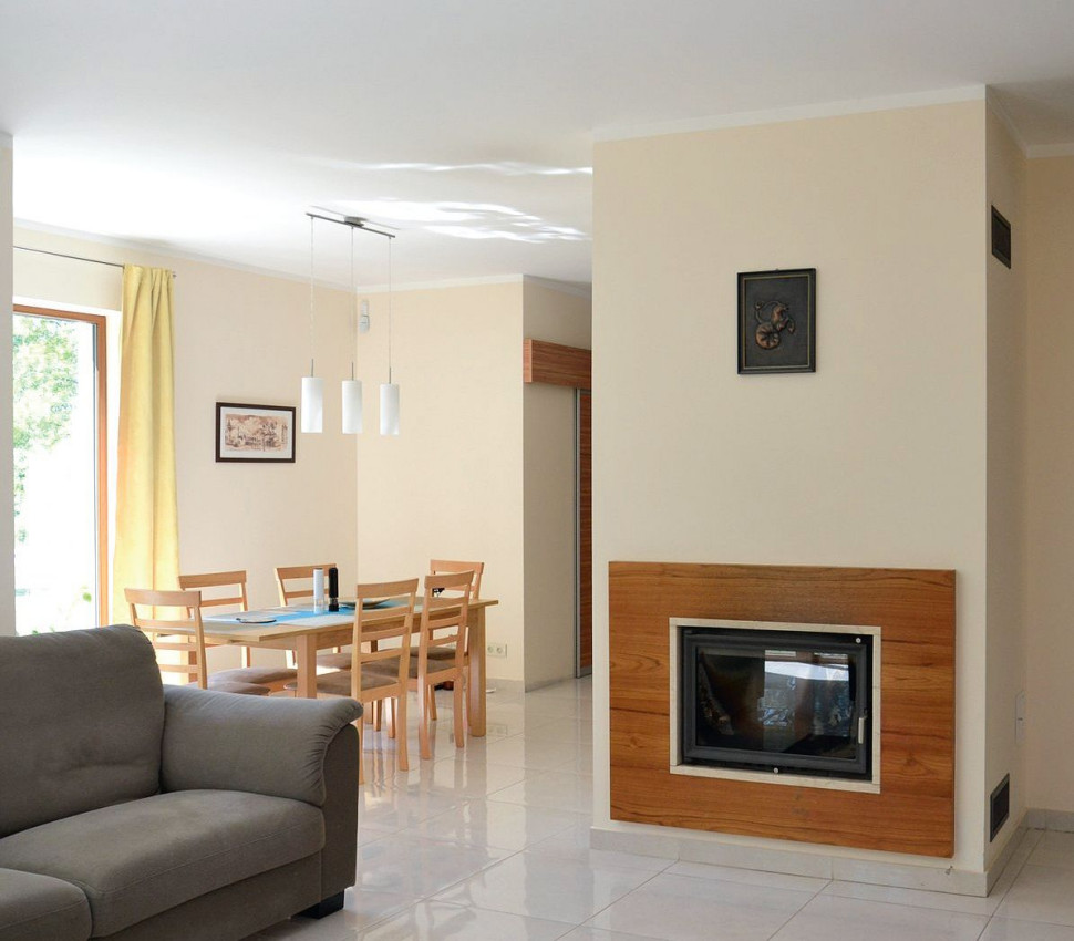 Kominek z grawitacyjnym rozprowadzaniem ciepła