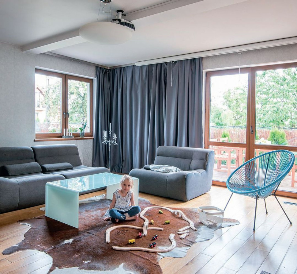 Posadzka z jasnego drewna dębowego