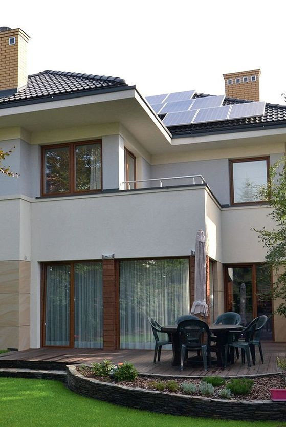 Panele z ogniwami fotowoltaicznymi