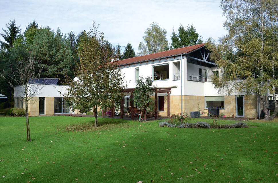 Dom o powierzchni 430 m2 z krytym basenem