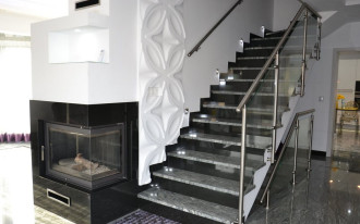 Za schody, balustrady i poręcze zapłaciliśmy ponad 45 000 zł