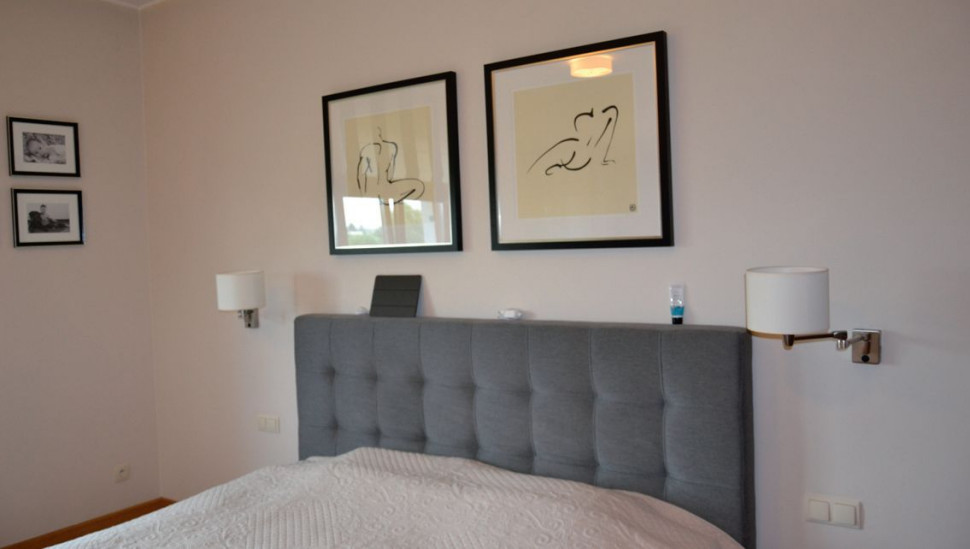 Kinkiety przy łóżku