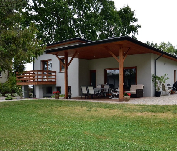 Narożny taras z zadaszeniem