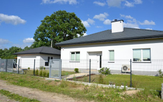 Ogrodzenie z elementów prefabrykowanych postawiłem samodzielnie 