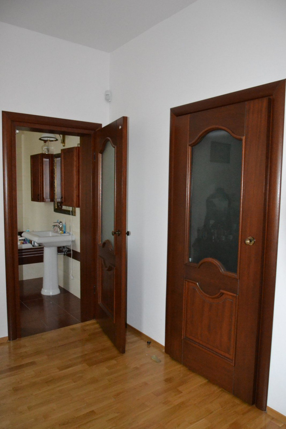 Drzwi do sypialni i łazienki