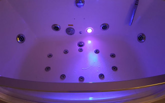 Korzystam ze wszystkich funkcji wanny z hydromasażem naraz