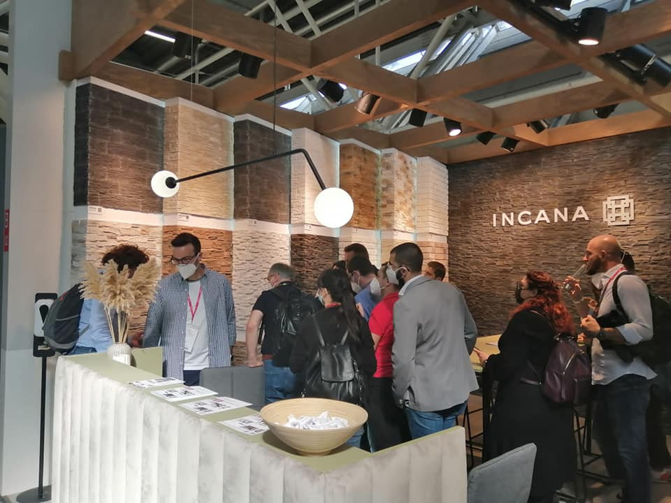 Uczestnicy targów Cersaie 2021 na stoisku Incana