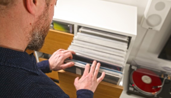 Płyty winylowe w szufladzie LEGRABOX pure