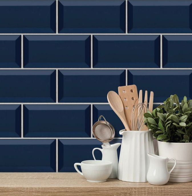 Okleiny samoprzylepne w formatach naśladujących wielkość płytek ceramicznych - granatowe
