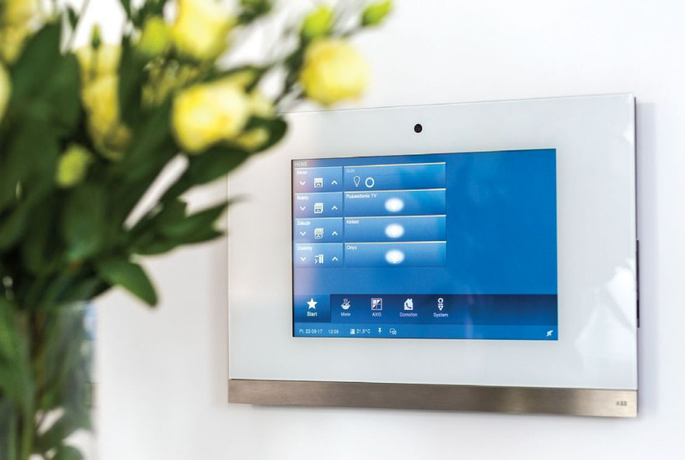 Panel sterujący instalacją inteligentną