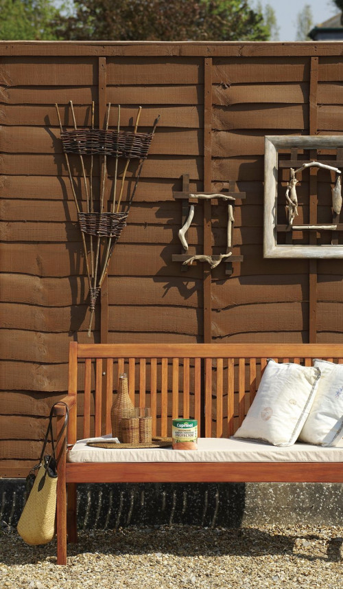 Drewniana ławka ogrodowa