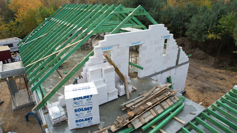 Budowa z bloczków betonu komórkowego SOLBET