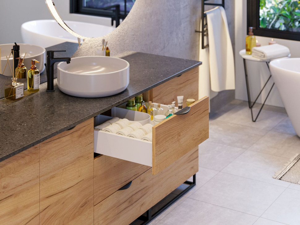 Osłona syfonu w szafce pod umywalką łazienkową