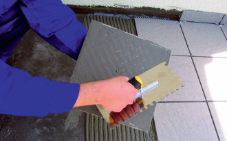 Nowe płytki na tarasie