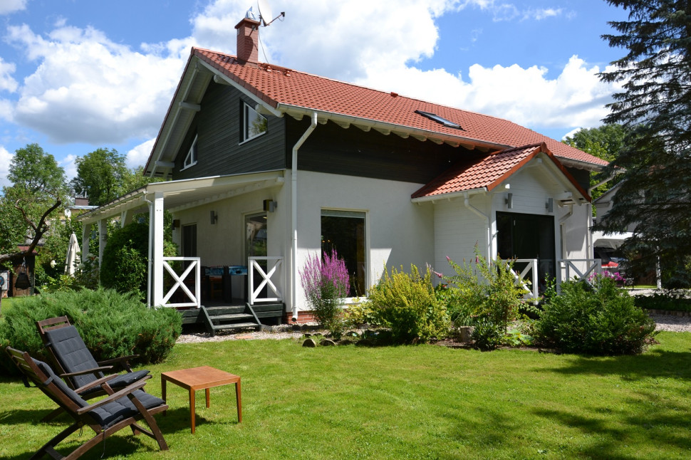 Dach pokryty dachówką betonową