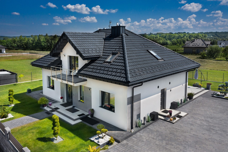 Barwiona w masie dachówka ceramiczna CANTUS marki CREATON