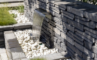 Jak wysypać kamienie w ogrodzie?