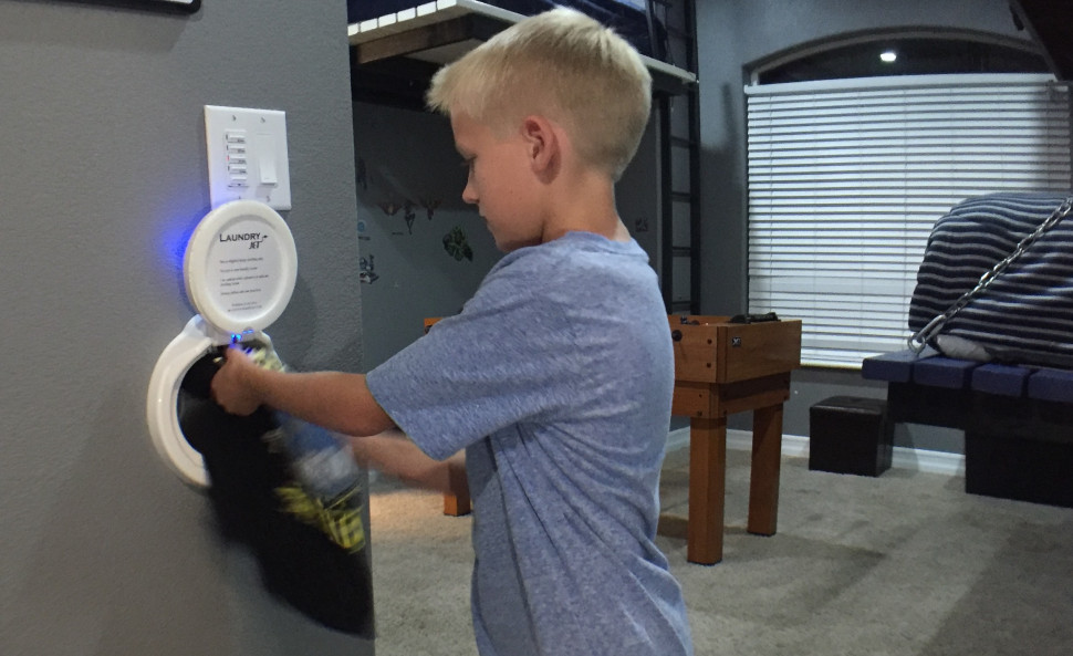 Dziecko korzystające z Laundy Jet