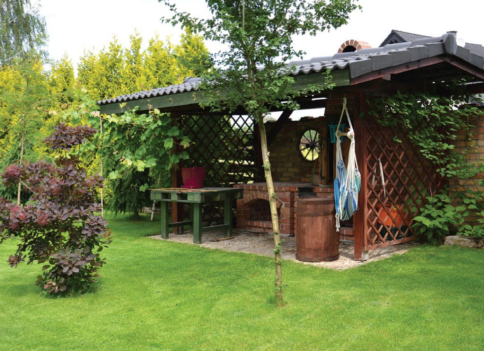 Grillownia z piecem z fajerkami i wędzarnią