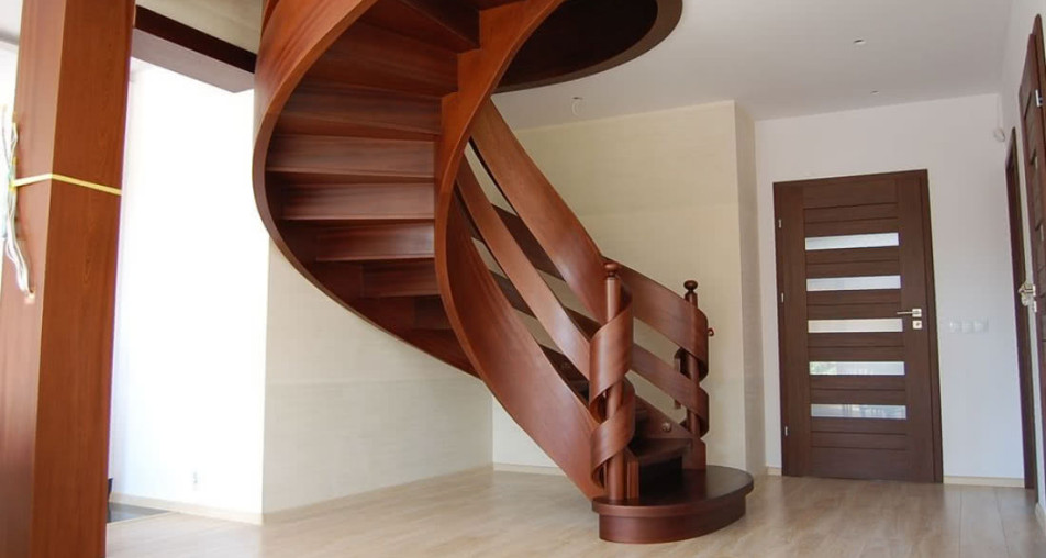 Renowacja schodów drewnianych krok po kroku