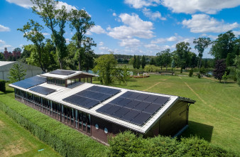 Dlaczego potrzebujemy inwertera i jak prawidłowo połączyć z nim panele PV?