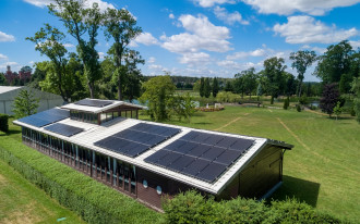 Dlaczego potrzebujemy inwertera i jak prawidłowo połączyć z nim panele PV?