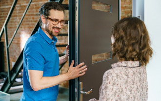 Budować czy poczekać? Na co zwrócić uwagę dokonując wyboru stolarki otworowej