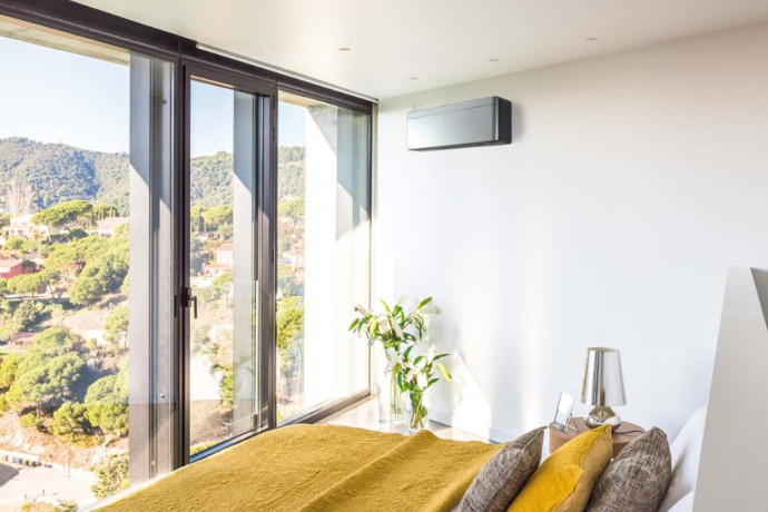 Jak klimatyzacja wpływa na wilgotność powietrza w domu?