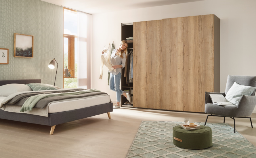 Drzwi przesuwają się z imponującą lekkością, praktycznie niesłyszalny i niezwykle płynny ruch