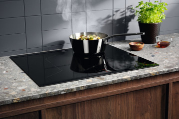 Płyta indukcyjna z systemem SenseBoil