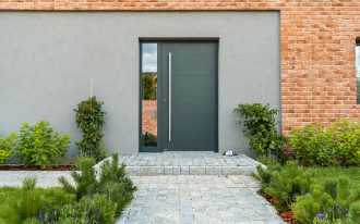 Na co należy zwrócić uwagę wybierając drzwi zewnętrzne do swojego domu?