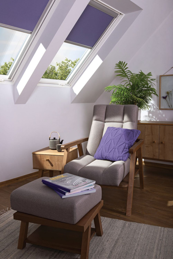 Rolety ARF FAKRO w kolorze Very Peri