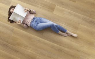 Największa kolekcja paneli SPC w jodełkę - dziesięć kolorów Amaron Herringbone