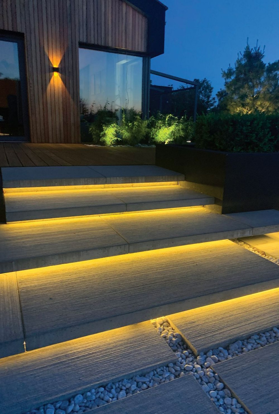 Oświetlenie schodów zewnętrznych